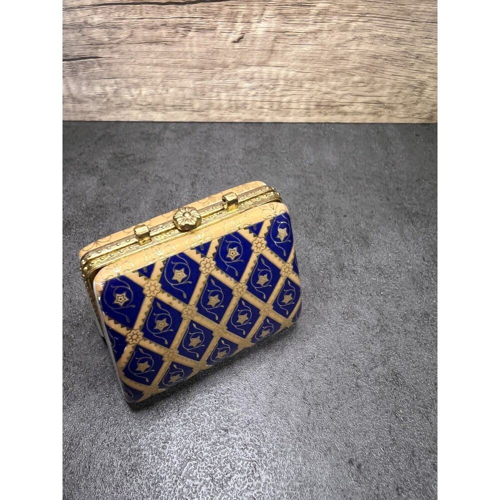Vintage Decorative Porcelain Trinket Box Purse Design - Picture 8 of 9